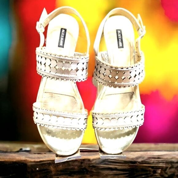 SANDALS by ALEX MARIE SILVER  Strappy WEDGE Woven  METALLIC SILVER  SIZE 7 - Picture 11 of 13